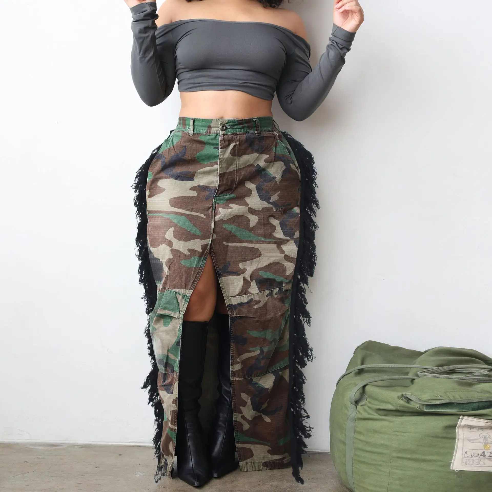 

Side Tassel Maxi Camouflage Skirts Women Fashion Cargo Style High Waist Button Fly Front Split Fringed Long Skirt Streetwear