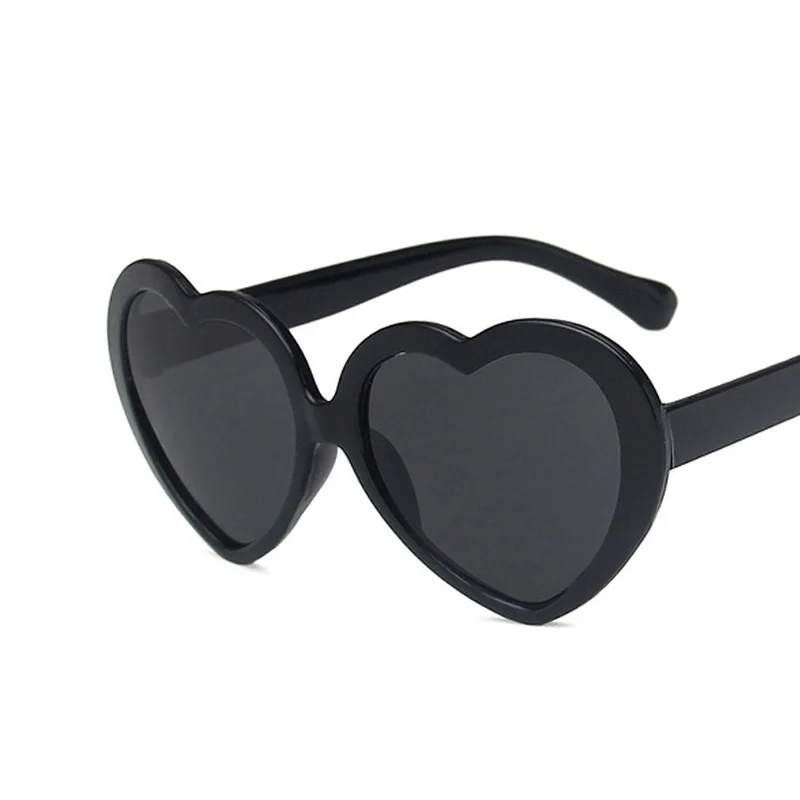 Fashion Heart Shaped Sunglasses for Children Black Red Small Frame Sun Glasses Vintage Boys Girls Kids Child Oculos De Sol