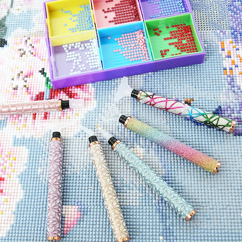 Diamond Painting Pen Nail Art Pens Diamond Painting Accessories 5D Glitter Diamond Sparkle Point Drill Pens Cross Stitch Embroidery Diamond Painting Pen DIY Craft Nail Art Painting