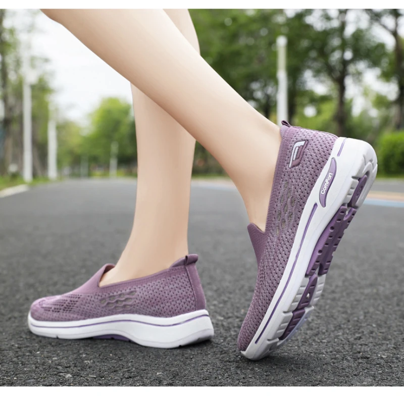 2024 Spring New Mesh Women's Running Shoes Breathable Casual Single Shoes Old Beijing Cloth Shoes Mainland China