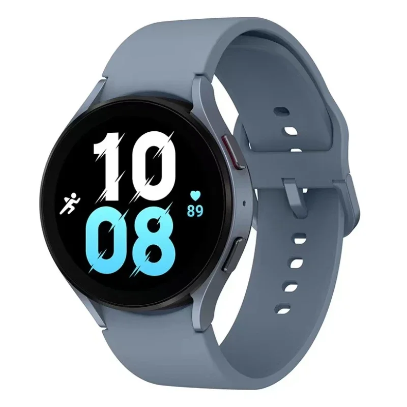 Versatile 20mm Silicone Watch Strap in Classic Design