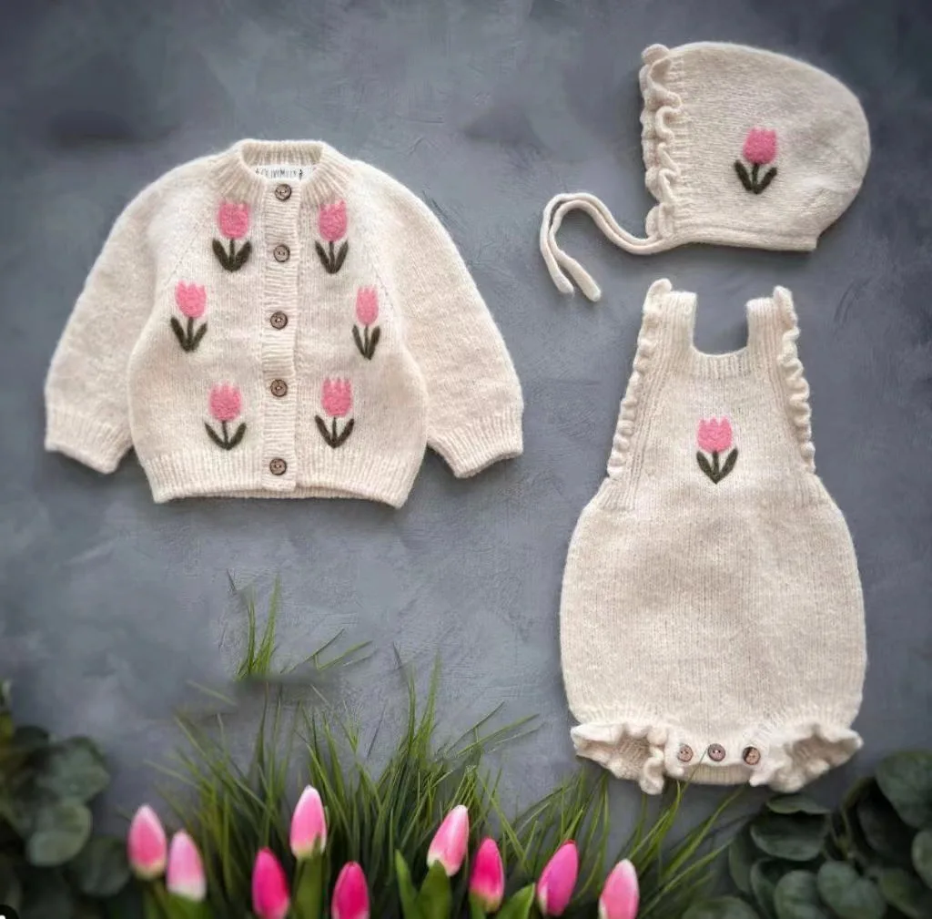 

Autumn Girl Infant Embroidery Tulip Knitted Suspenders Bodysuit + Lacing Knit Cap 2pcs Boy Baby Casual Sleeveless Onesie Clothes