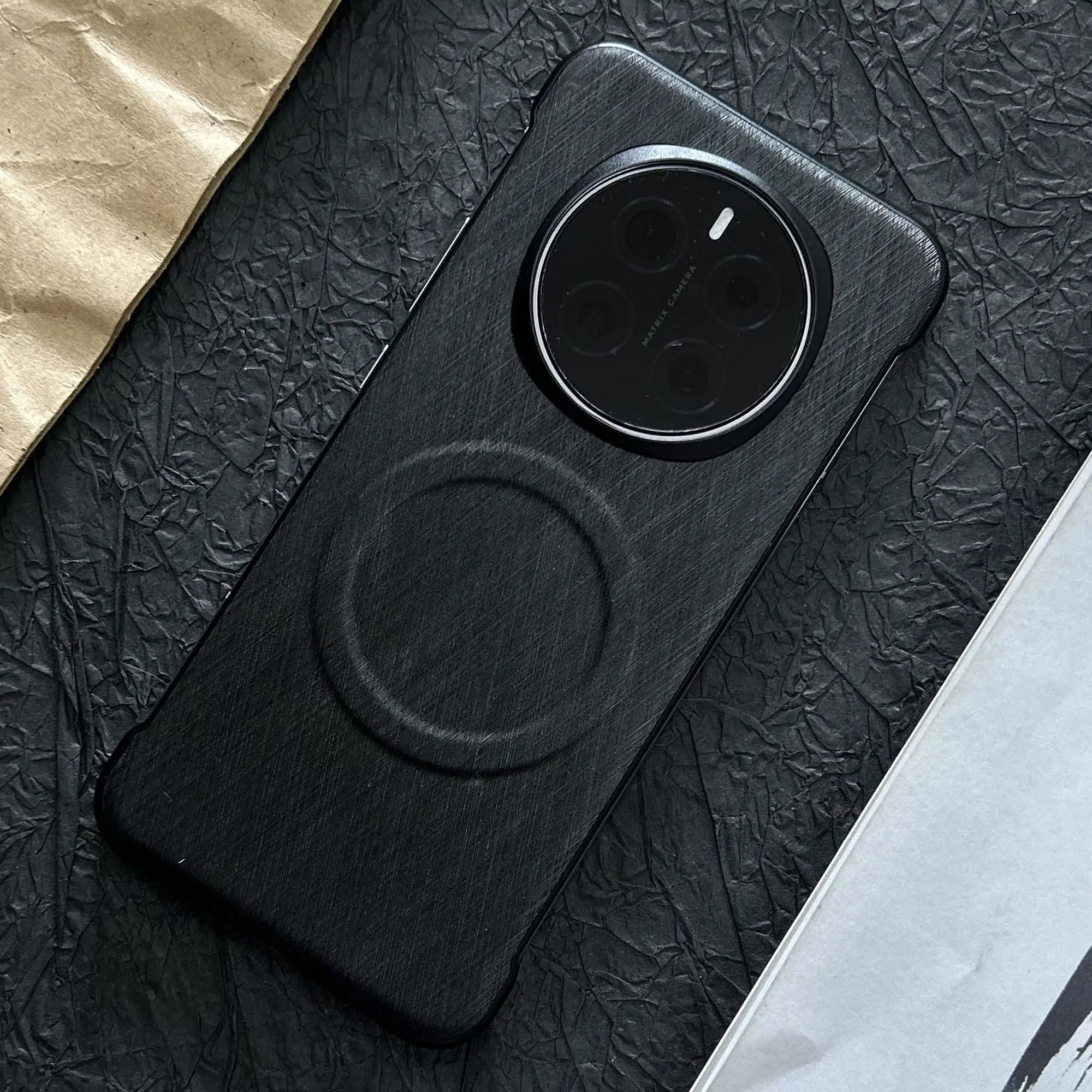 Ultra Thin Borderless Striped Magnetic Case - Stylish Shell in Elegant Design