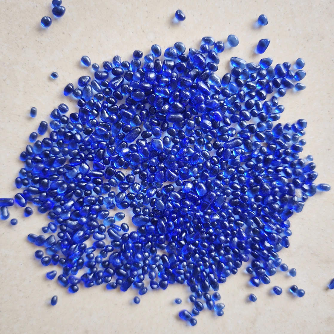Natural Decorative Pebbles for Aquarium, Garden, and Lawn Enhancement - 200g