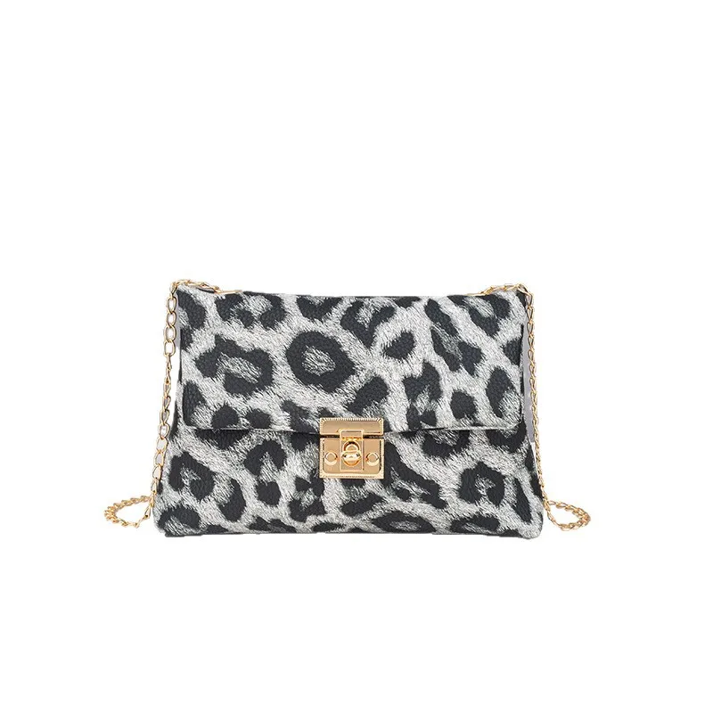 2025 Winter Personalized Bag For Female Niche Design Retro Single Shoulder Crossbody Bag Western Chain Bag Casual Small Square B