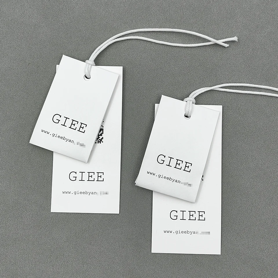 Fashion Free Sample New Design Clothing Hang Tag Spare Button Bag Specialty Paper String Rope Pattern