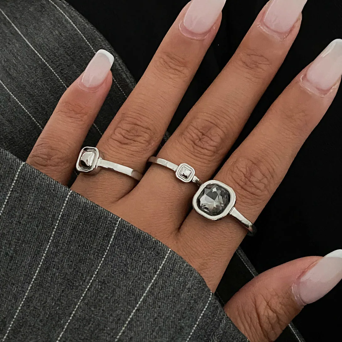 New Grey Crystal Geometric Ring Women Minimalist Design Silver Color Square Finger Rings Asymmetrical Zircon Daily Wear Jewelry 1