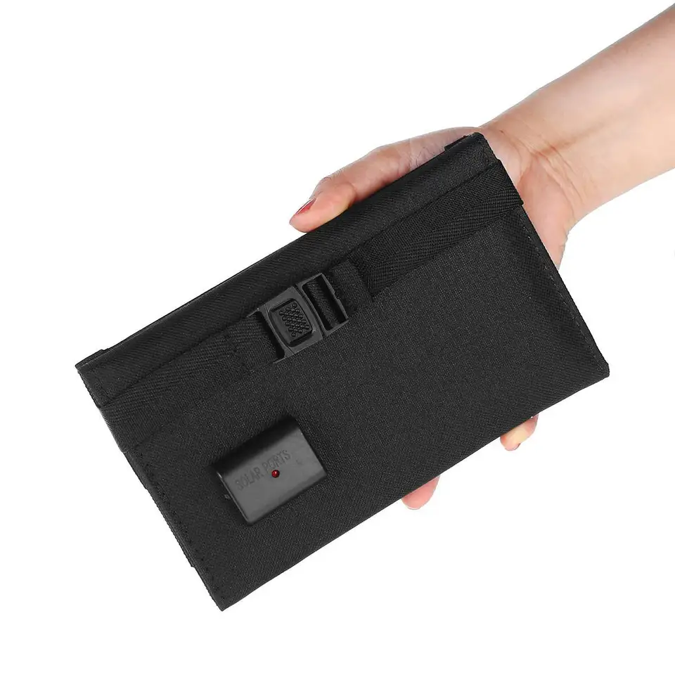 Power Bank Solare 26800mAh Impermeabile - Ricarica Wireless E Rapida, Torcia LED, 3 Cavi Inclusi