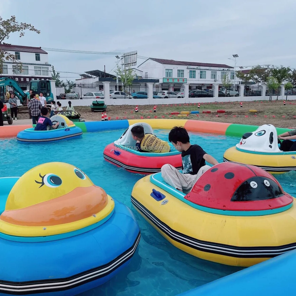 Customized Dog Theme Animal Shapes FRP Material Battery Bumper Craft Dodgem Car Boat