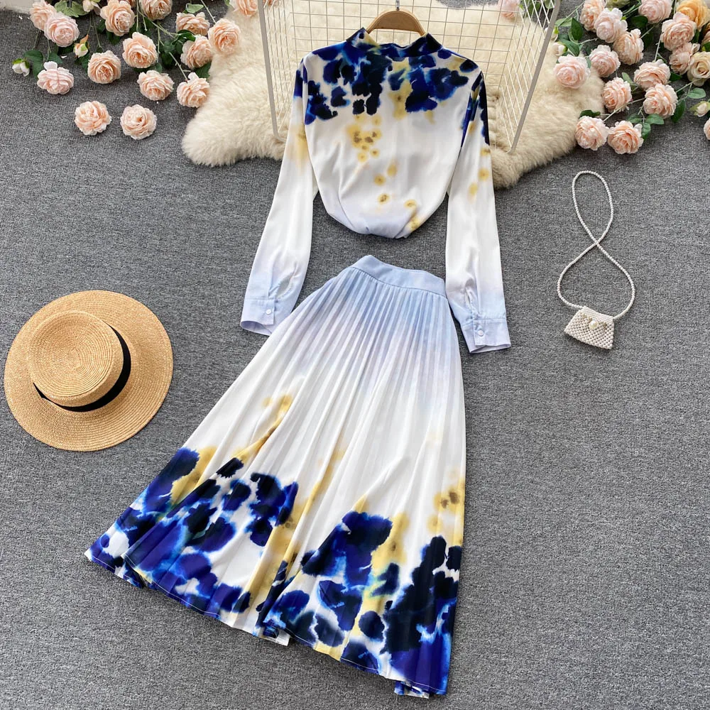 

Ins goddess temperament celebrity suit women 2022 new tie dye printing fashion design sense two piece set fashion