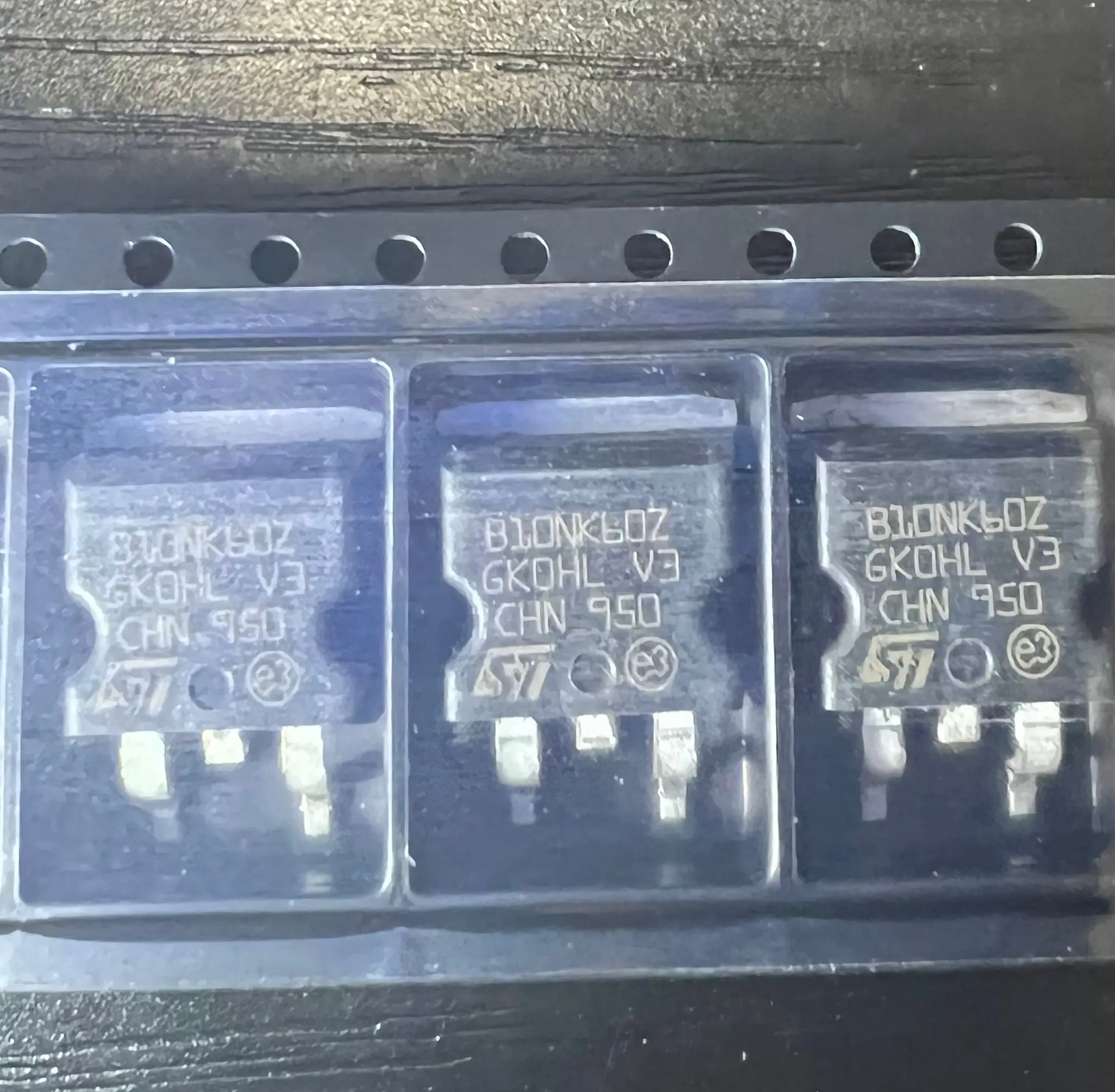 

50~100pcs/lot STB10NK60Z STB10NK60ZT4 B10NK60Z TO-263 NEW Original free shipping