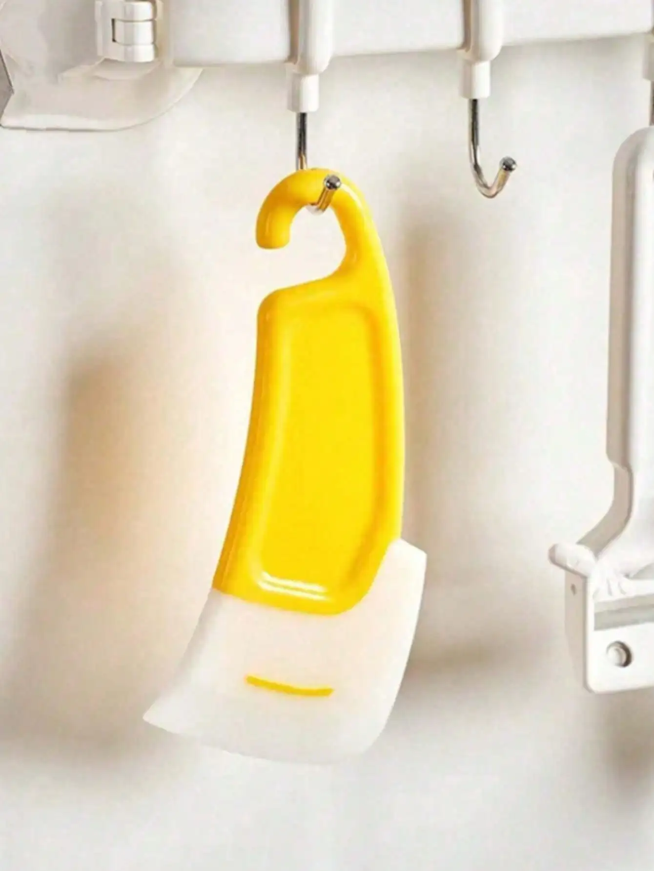1pc Oil-Proof Silicone Pan Scraper Heat Resistant Kitchen Tool For Cleaning Flat Pan And Dish Bottom Barbecue Cleaning Tool