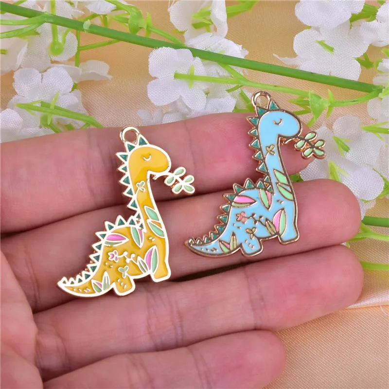 Рисунок 5 - Шарм-брелок эмалированный в виде цветка или динозавра