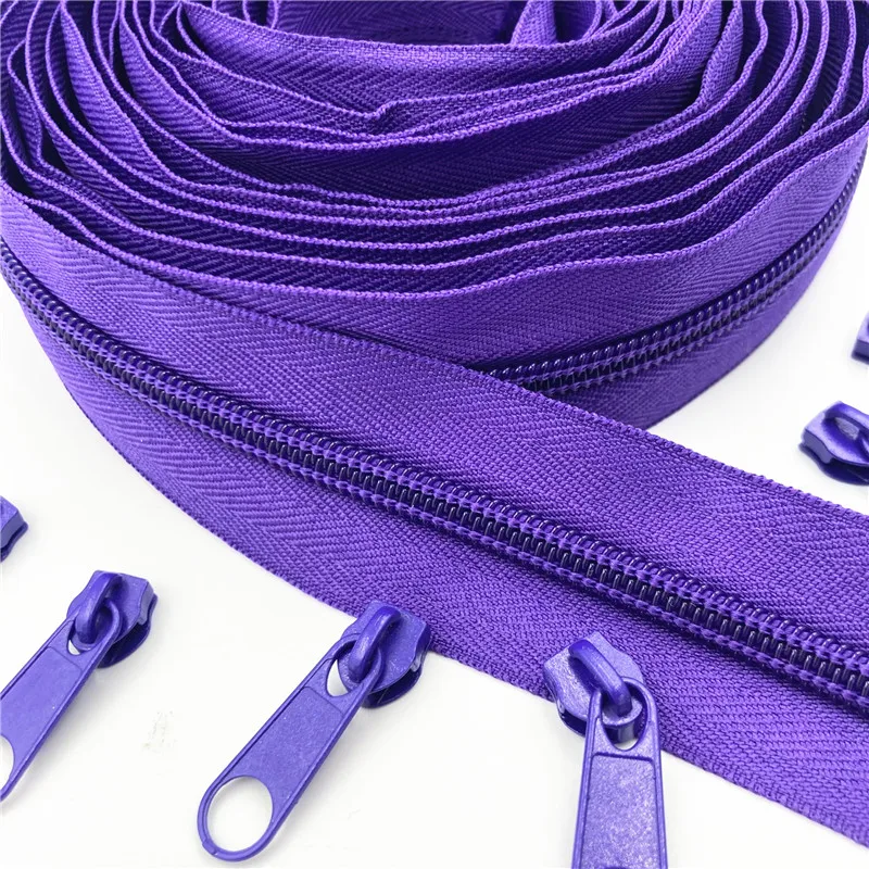 Multi-Length Nylon Zippers in 20 Vibrant Colors with Sliders for DIY Sewing and Clothing Accessories
