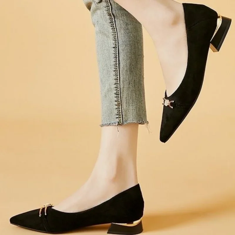 

Женские туфли на квадратном каблуке, черные туфли с острым носком, элегантные Квадратные Туфли с кристаллами и металлическим украшением, L