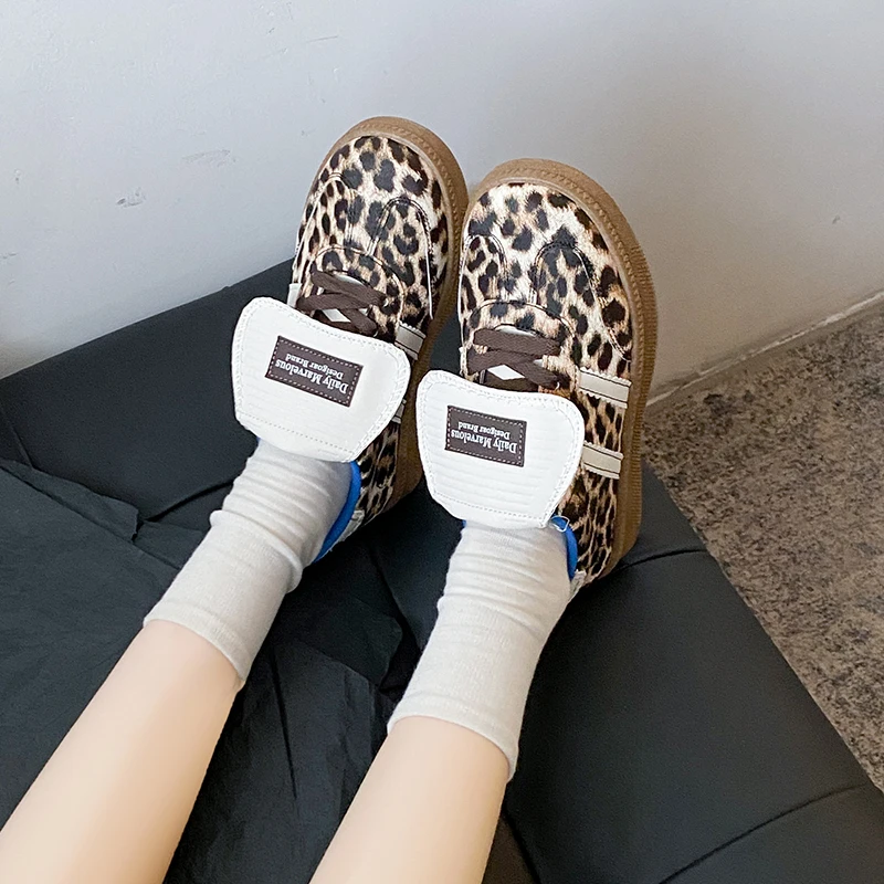 Fashion Leopard Skateboard Shoes For Women Comfortable Flat Low-top Leather Sneaker