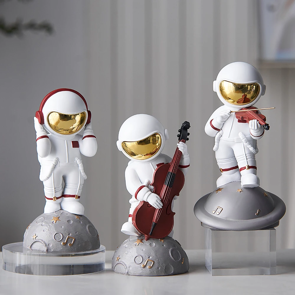 

Home Decoration Accessories For Living Room Resin Embellishment Astronaut Figurines Birthday Gifts Modern Space Man Desk Decor