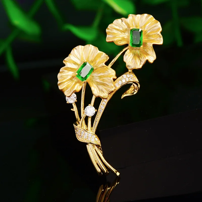 

New Elegant Bouquet Brooch with A Luxury Emerald Lotus Flower Corsage Accessory Pin for Female Coats and Suits Zircon Brooches