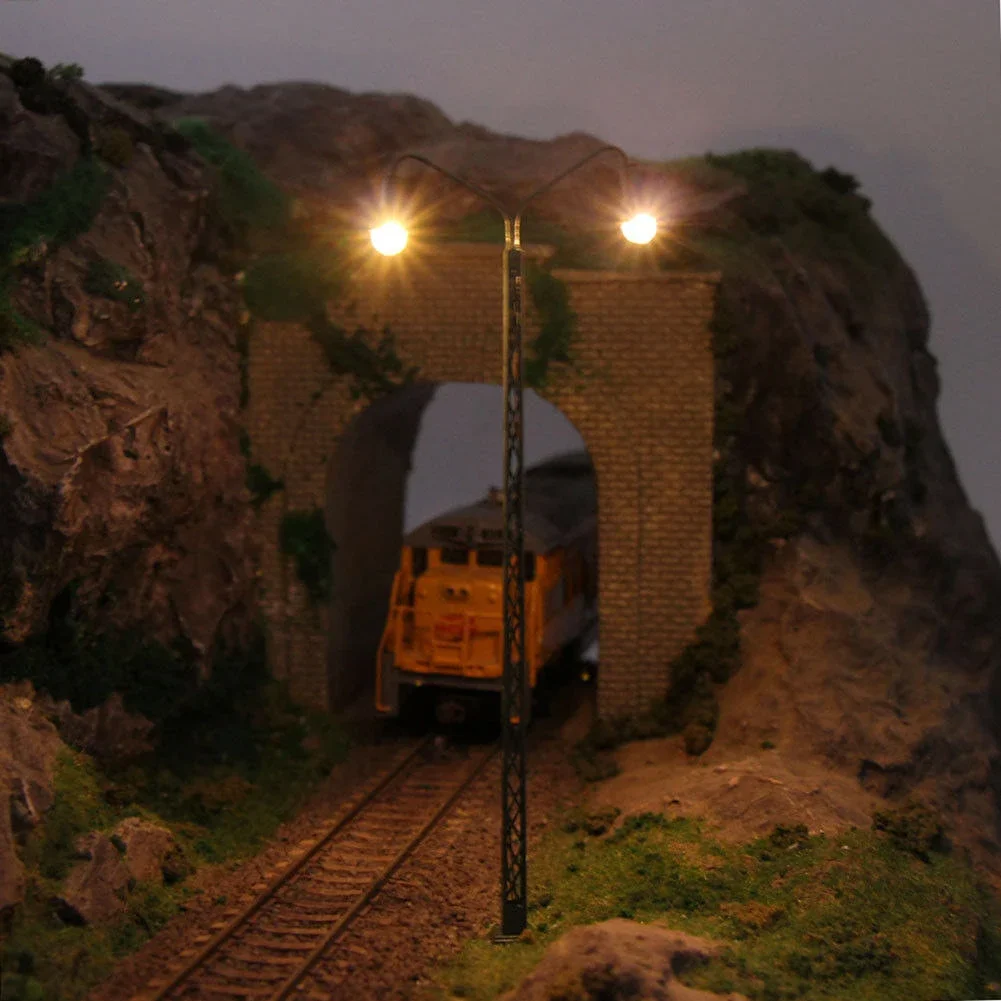 Model Railroad Lights 5Pcs Model Railroad Lights Lattice Mast Light Gauge H0 1:87 LED Light Layout Building Train Landscape Accessories Street Lamp