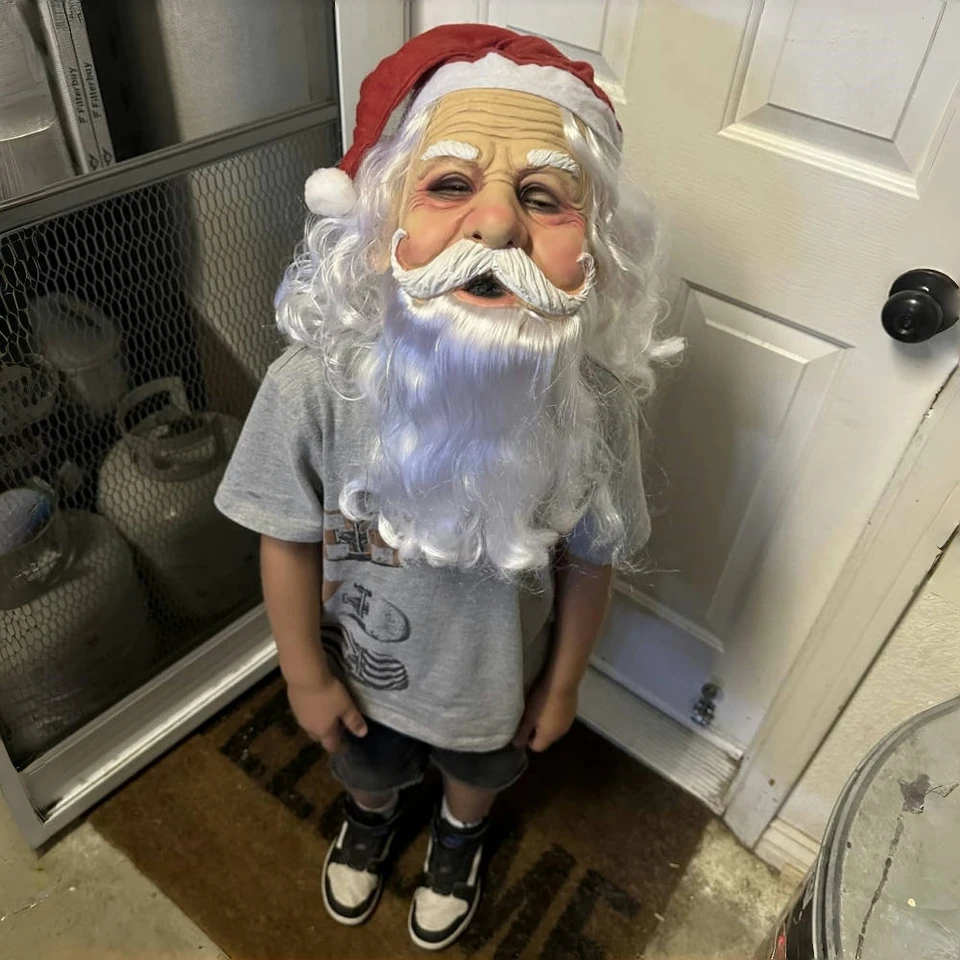 Máscara De Santa Claus. Selfie De Fita De Navidad O Foto De Cabina Cara Con Barba Bigotes Nariz Roja Y Plantilla Vacaciones Sombrero Image234661528