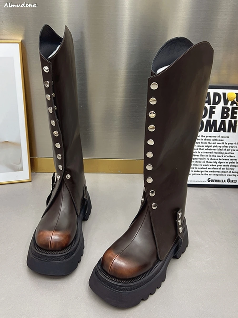 Retro Metal Buckle Women Two Wear Boots Round Toe Thick Sole Zipper Flats Leather Boots Autumn Fashion Knee High Fashion Boots