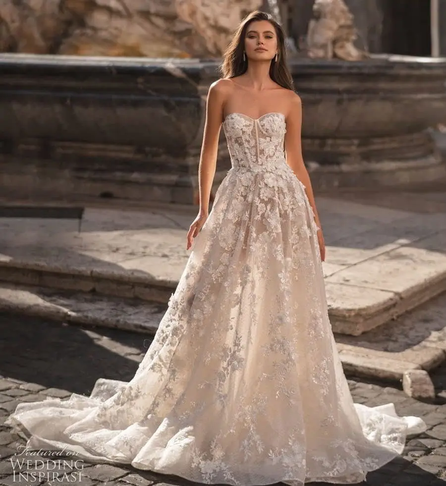 

Spring 2023 Lace Wedding Dresses Sexy Appliqued Shiny Backless Bridal Gowns Beach Bohemian Vestido De Noiva
