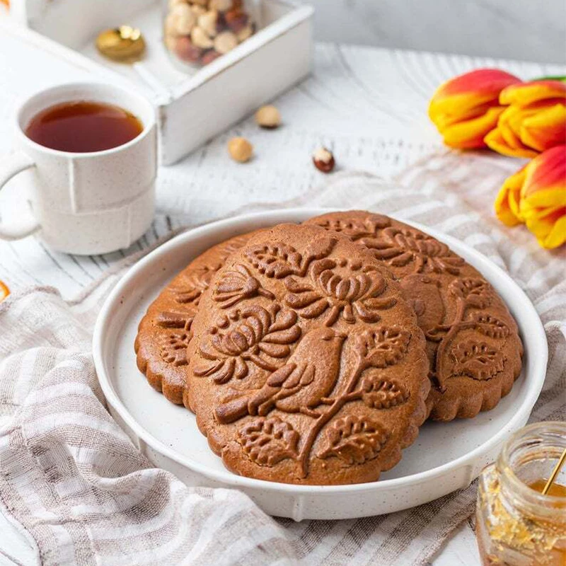 Wood Cookie Mold Flower Animals Patterns 3D Carved Biscuit Cutter Baking Tools