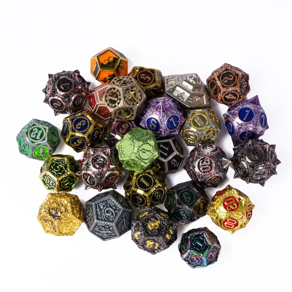 7 개/대 대량 금속 솔리드 주사위 DND 무작위 색상 D4 D6 D8 D10 D % D12 D20 D & D 패스파인더 RPG 보드 게임용 다면체 주사위