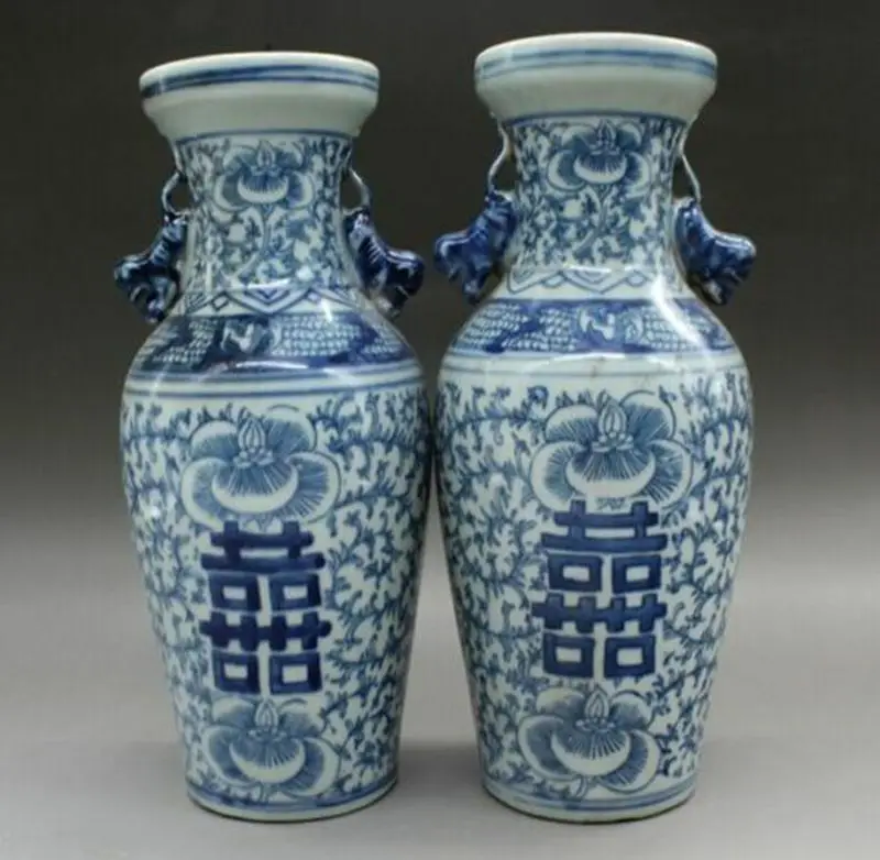 

lA pair China Old of blue and white porcelain vase double happiness
