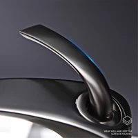 Chrome ทองเหลืองหรูหราห้องน้ํา Vanity ก๊อกน้ําโมเดิร์นดาดฟ้าติดตั้งอ่างล้างหน้าพร้อม Anti-Leak วาล์วเซรามิคร้อน/เย็นควบคุม 5