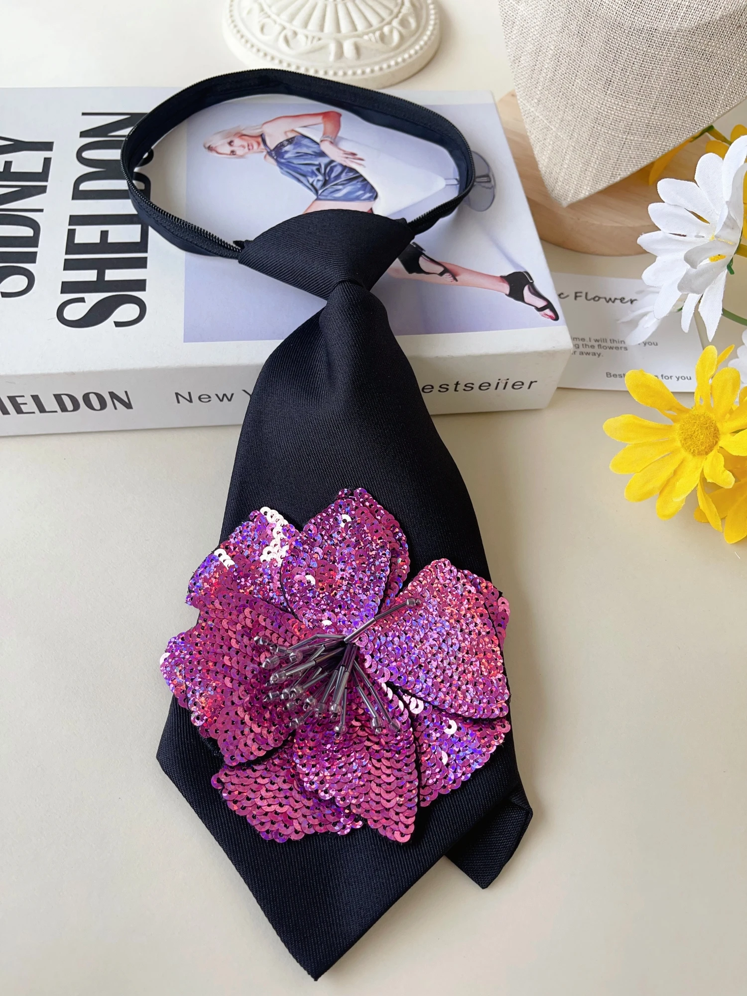1 Piece of Shiny Bohemian Polyester Fiber (Polyester) 2025 Sparkling New Hot Diamond Flower Sequin Tie Women's Dinner Party Women's Bow Tie Neck Accessories Retro Tie Dual-Use Spring and Summer Versatile Neck Accessories