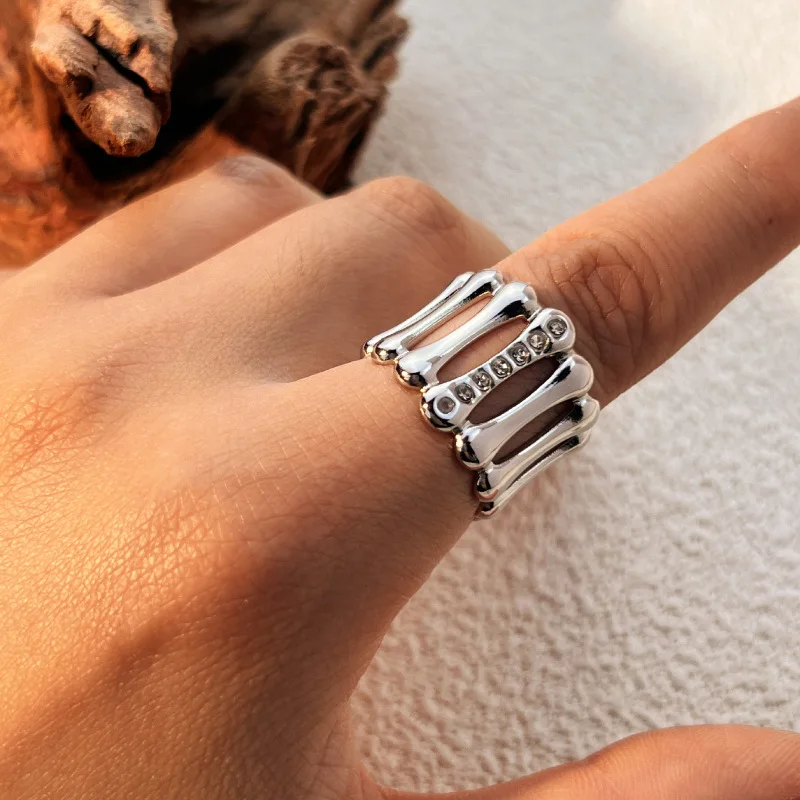 Classic Personality Hollow Wide Rings Stainless Steel Inlaid Zircon Temperament Geometric Knuckle Ring Versatile Daily Jewelry