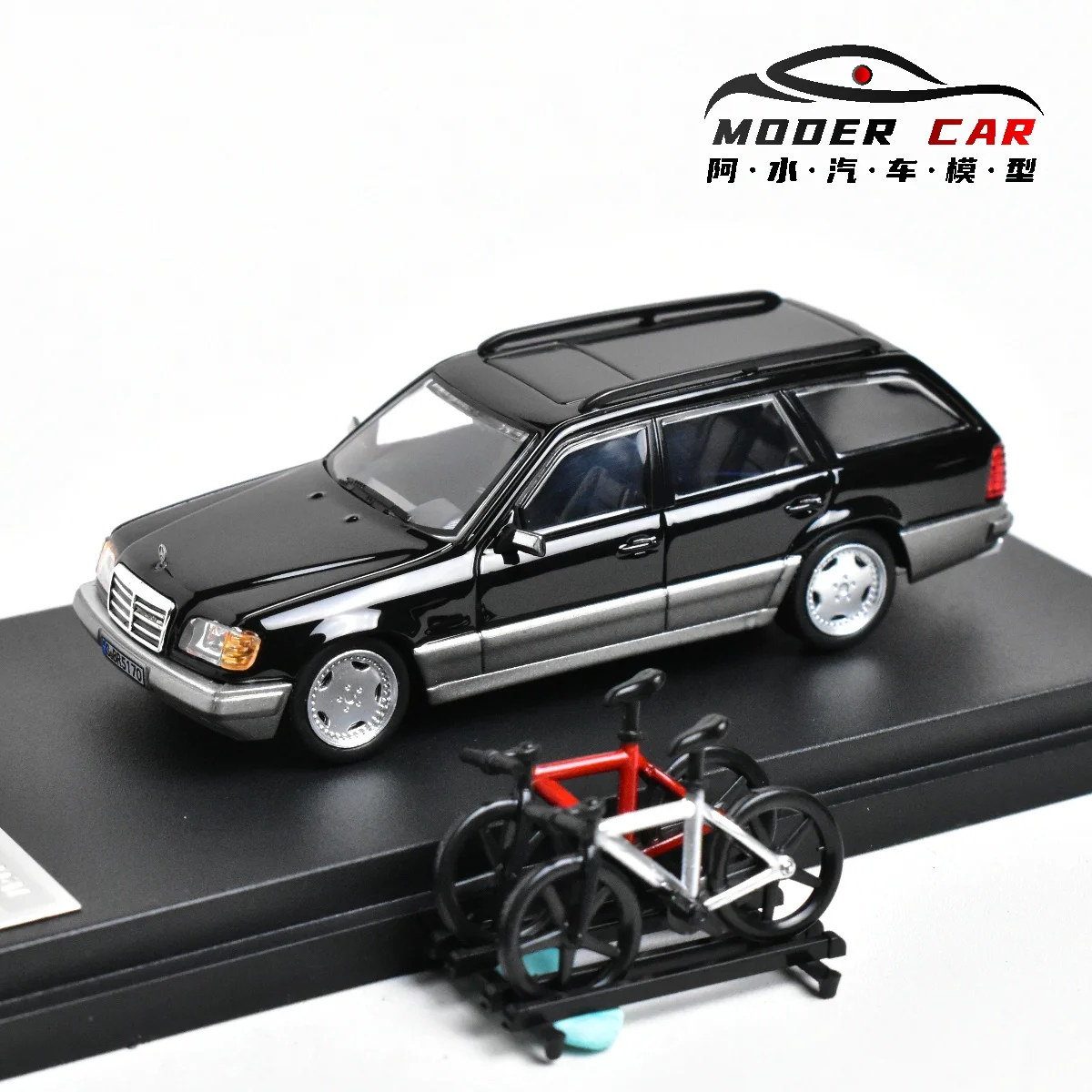 Mortal 1:64 E300 S124 Diecast Model Car 6