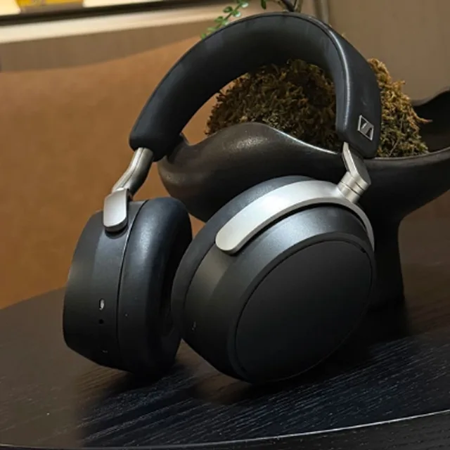 Wireless Hi-Fi Headphones Bluetooth HiFi Noise-Canceling Over-Ear Headphones Music Headphones Gaming Headphone 1