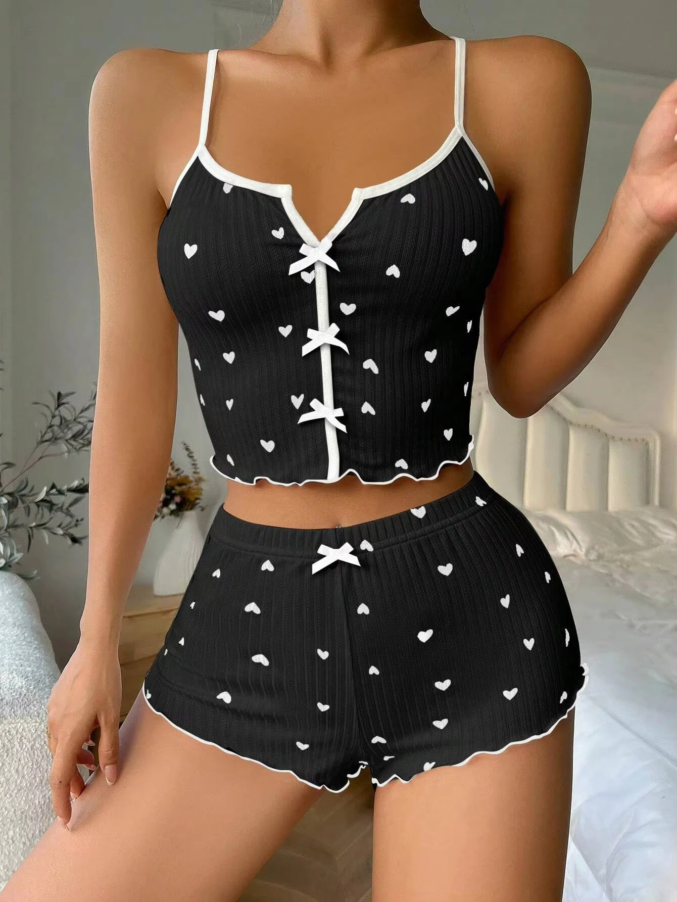Sexy Sleepwear Women Pajamas Set Heart Print Silk Stain V-Neck Sleeveless Casual Cami Top and Shorts Sets Home Suit Loungewear