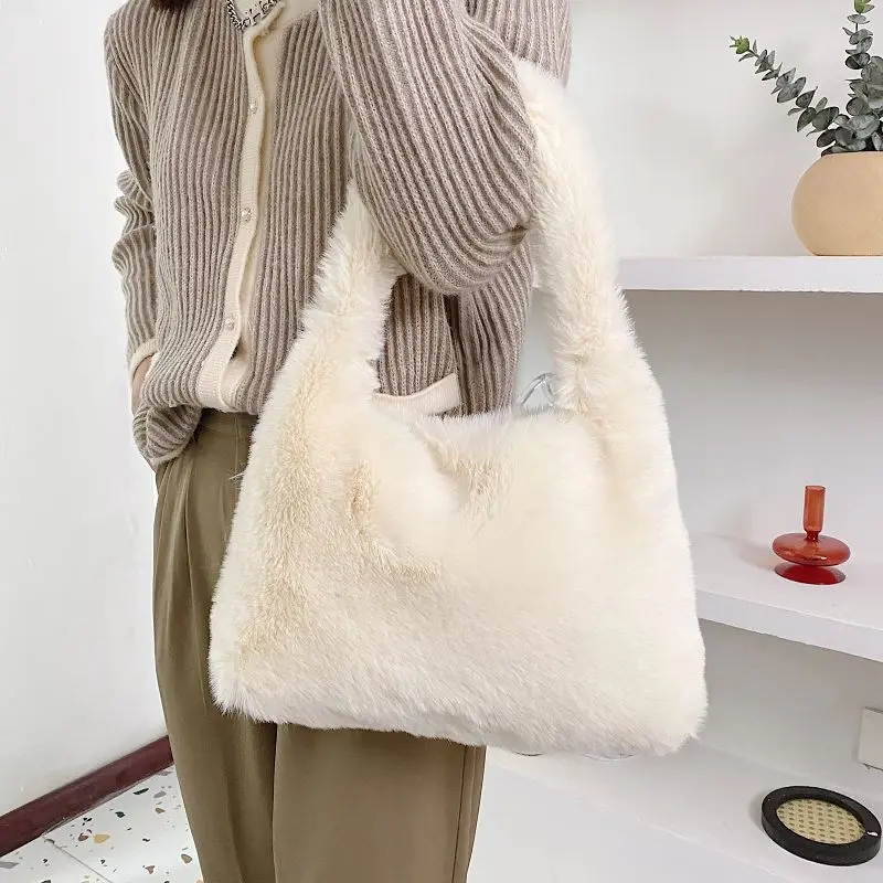   Fashion Women Faux Fur Tote Bag Zipper Solid Color Ladies Underarm Shoulder Bags Trendy Winter Autumn Soft Fluffy Plush Handbags 