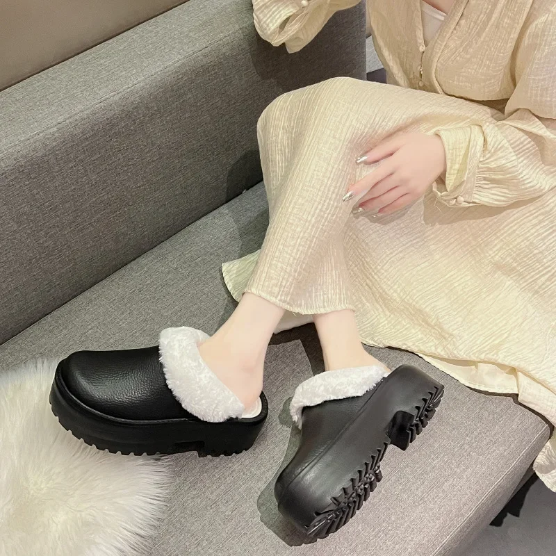 2023 Factory Wholesale Cotton slippers for women in winter  indoor  cute thick soles warm cotton  household plush shoes