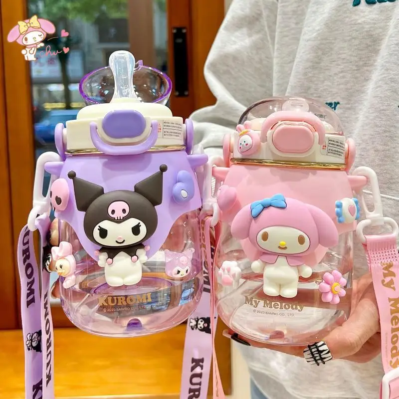 https://ae01.alicdn.com/kf/S8b1b76730939489c89316ce16d673b00K/820Ml-Kawaii-Sanrio-My-Melody-Kuromi-Water-Bottles-Cinnamoroll-Cartoon-Large-Capacity-with-Lanyard-Outdoor-Portable.jpg