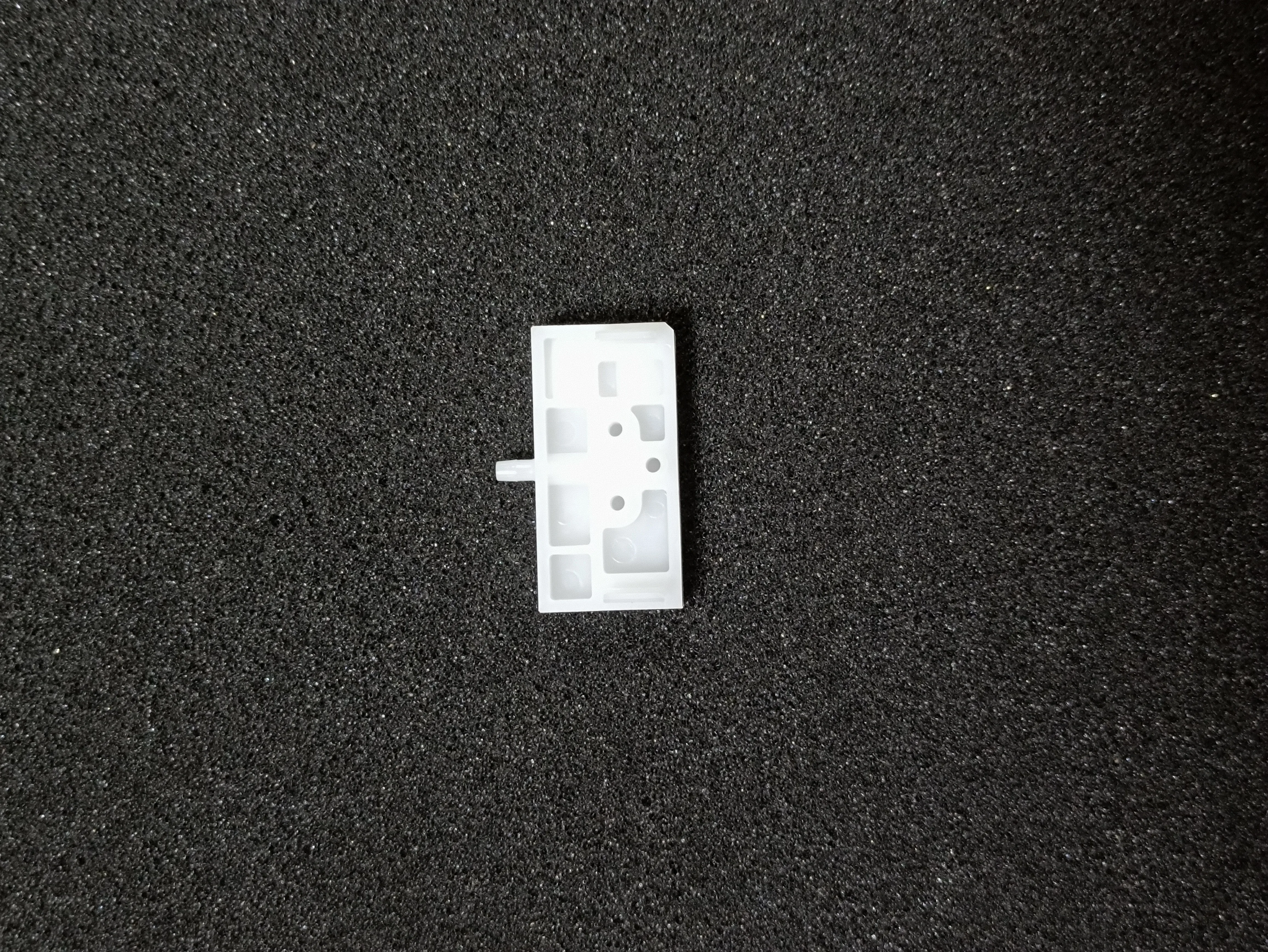 

End Plate Wtkv010-R For Sysmex Pn:443-8662-1 New, Original