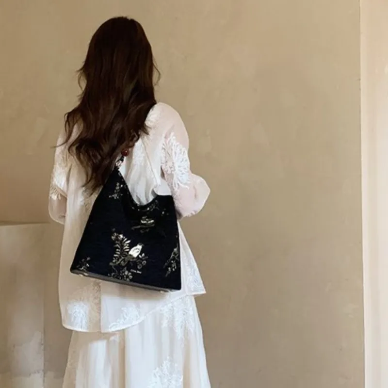 Vintage Landscape Embroidery Black Handbag Women Ethnic Large Capacity Beaded Shoulder Bags Ladies Elegant Premium Crossbody Bag