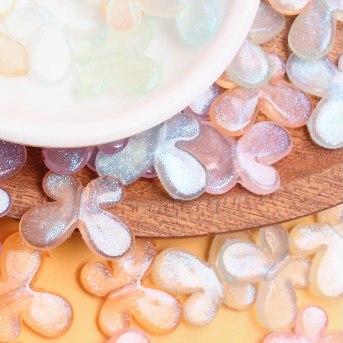 500g/pack About 700pcs 20mm*15mm Pearlescent Color Butterfly Peandants DIY Necklace Bracelets Jewelry Accessories Loose Beads