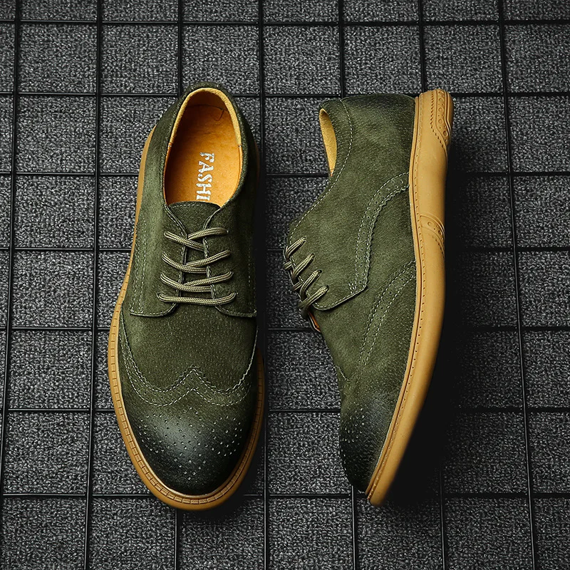 

Men Dress Shoes Autumn Pop Brogue Men Leather Shoes Vintage Carved Formal Flats Men Wedding Shoes Plus Size