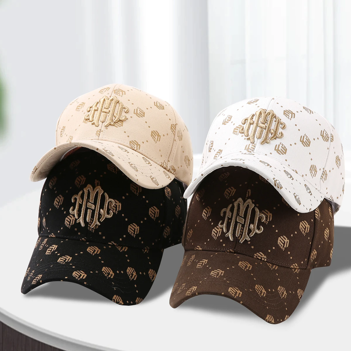 Spring and Summer Baseball Cap for Women 2024 New Versatile Hat Travel Fashion Face-Showing Small Sun Visor Hard Top Peaked Hat Trendy