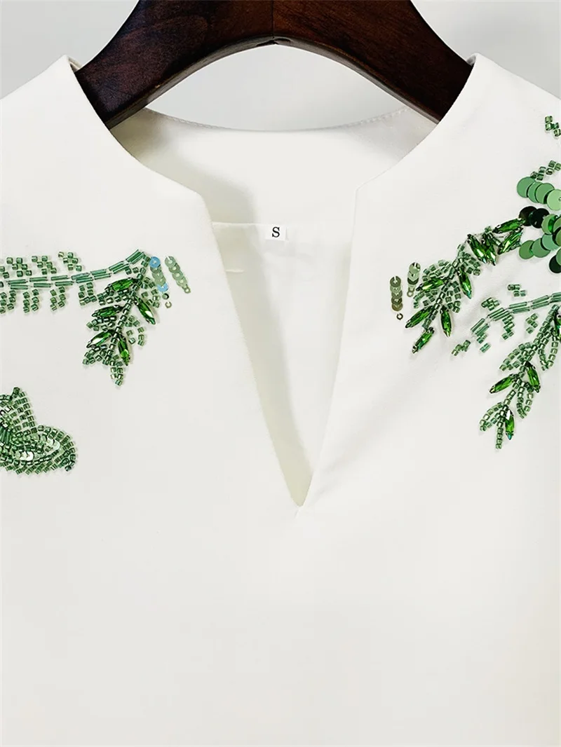 Рисунок 3 - Блестящие блестящие женские брюки