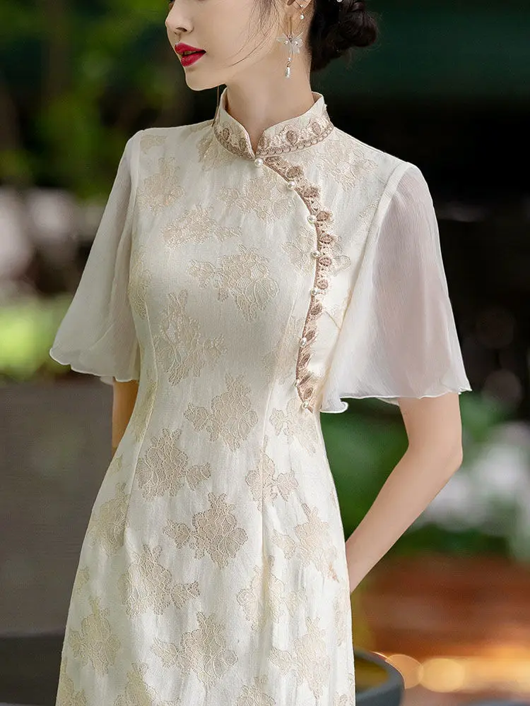 Рисунок 3 - Женское платье-Ципао с большими рукавами