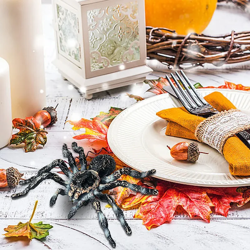 2/4 Stücke Realistische Spinne Riesige Gefälschte Spinne Modell Kunststoff Tier Tarantula Figuren Lebensechte Halloween Streich Requisiten Party Supplies – Detail 2