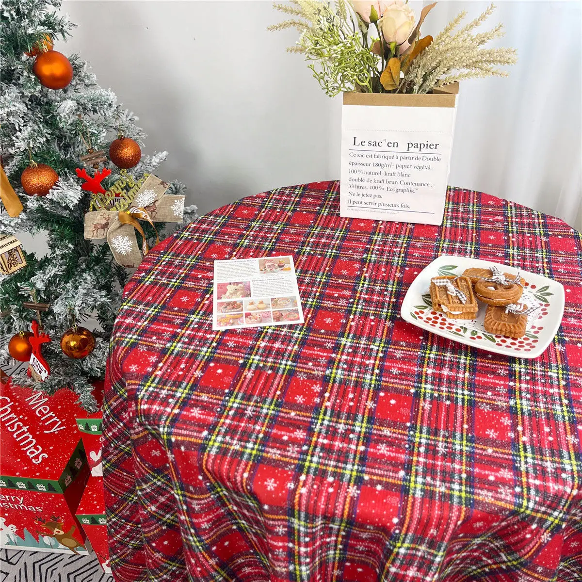 christmas-party-buffet-table-decorations