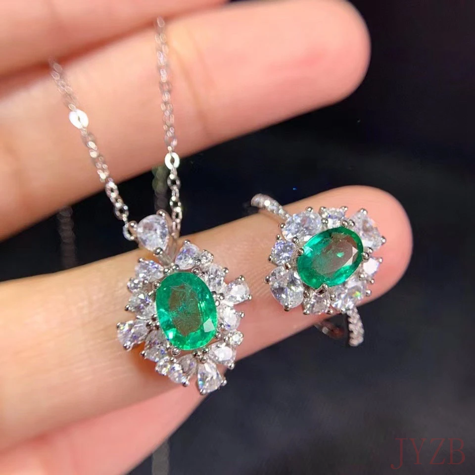 

Classic women's egg shaped natural emerald ring pendant necklace for women's platinum Color Necklace anniversary Jewelry set