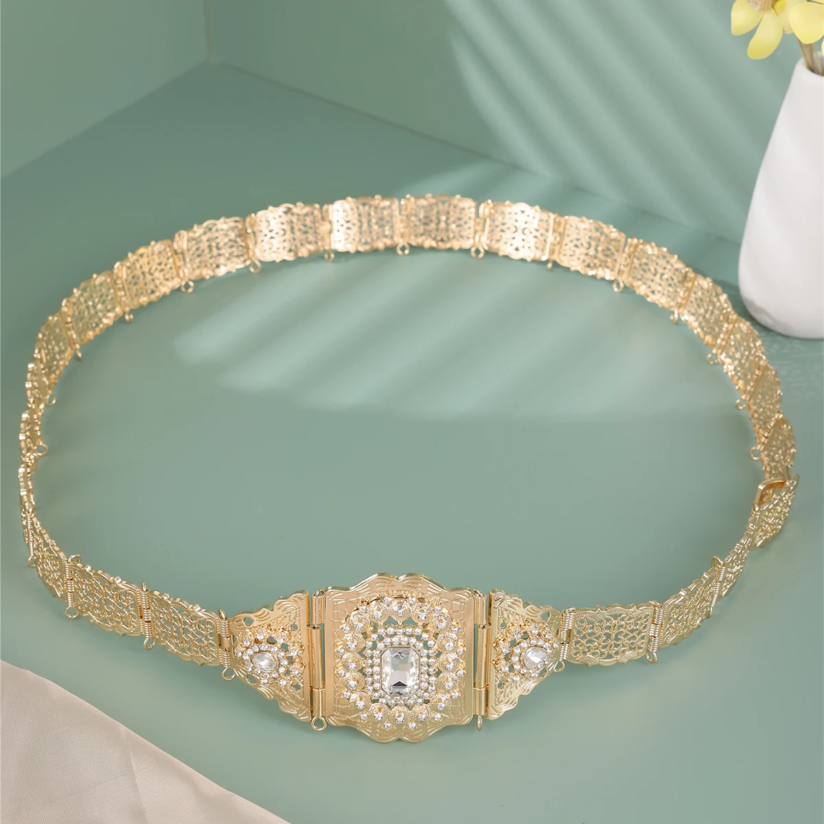 Ceinture en cristal plaqué or pour robe de mariée marocaine