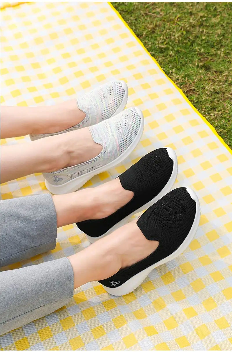 2022 Light Snakers Sport Summer Running Shoes for Women Luxury Brand High Quality Mesh Slip Massage Magnetic Health Care Shoes